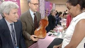 Video thumbnail: Antiques Roadshow Appraisal: 1792 Joseph Hornsteiner Mittenwald Violin