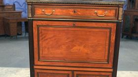 Video thumbnail: Antiques Roadshow Appraisal: Louis XVI Secretaire a Abattant, ca. 1785