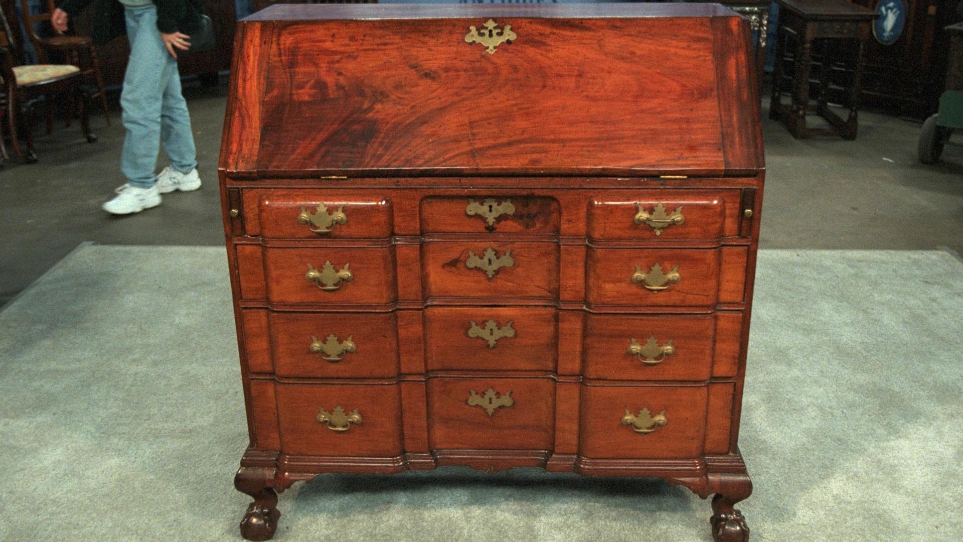 Appraisal Salem Blockfront Desk, ca. 1760 Antiques Roadshow NJ PBS