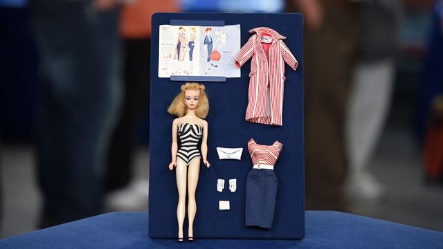 Antiques Roadshow | Appraisal: 1959 Number 1 Barbie Doll & Accessories