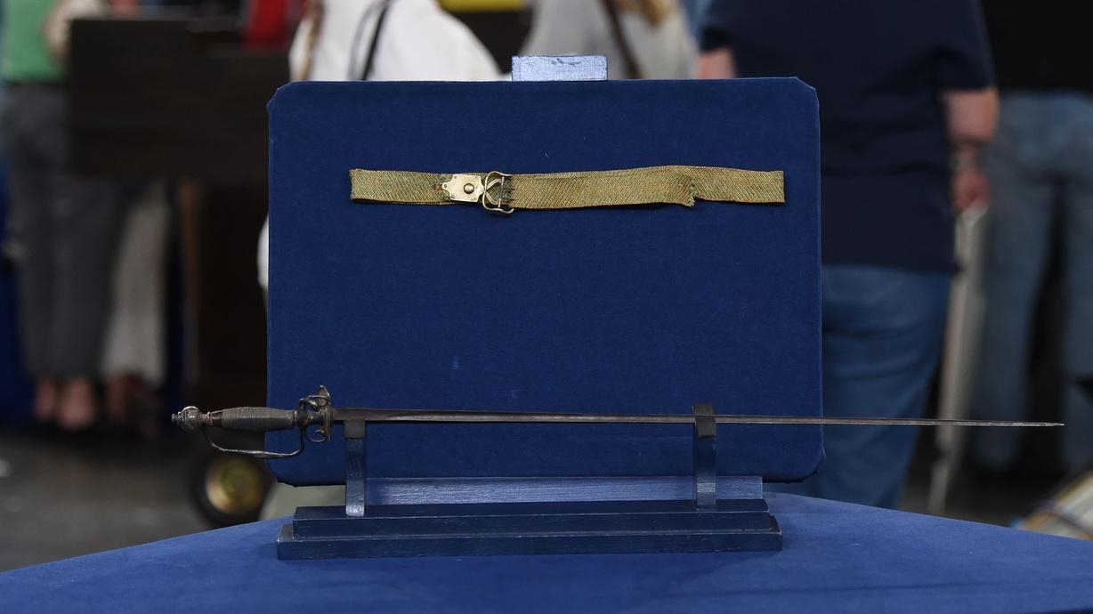 Appraisal: Revolutionary War Small Sword & Belt, ca. 1740 | Watch ...