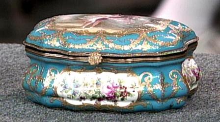 Video thumbnail: Antiques Roadshow Appraisal: French Porcelain Box, ca. 1900