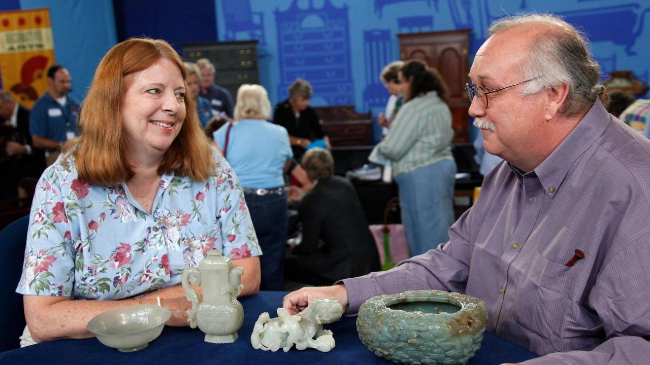 Antiques Roadshow | Appraisal: 18th C. Qianlong Jade Collection