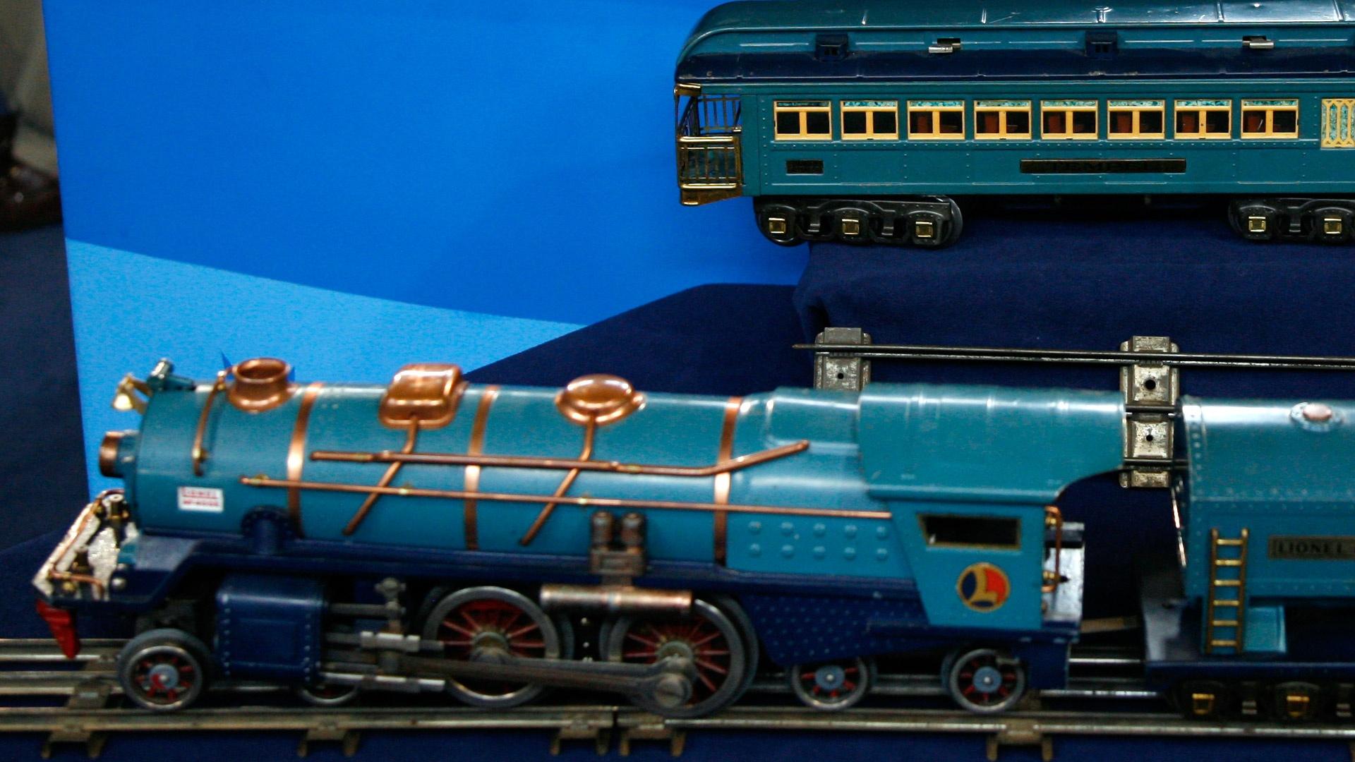 blue comet train set