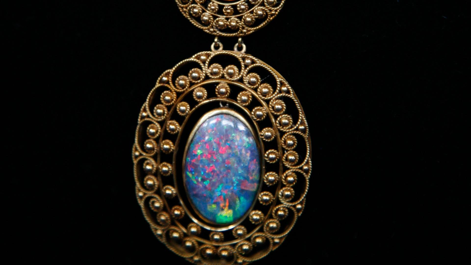 Art Nouveau necklace by Louis Comfort Tiffany of Tiffany & Co.