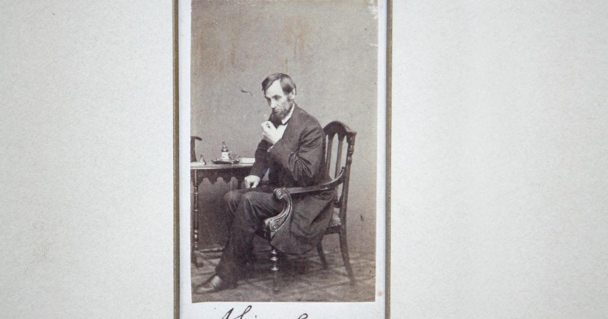 SIGNED CARTE-DE-VISITE PHOTOGRAPH