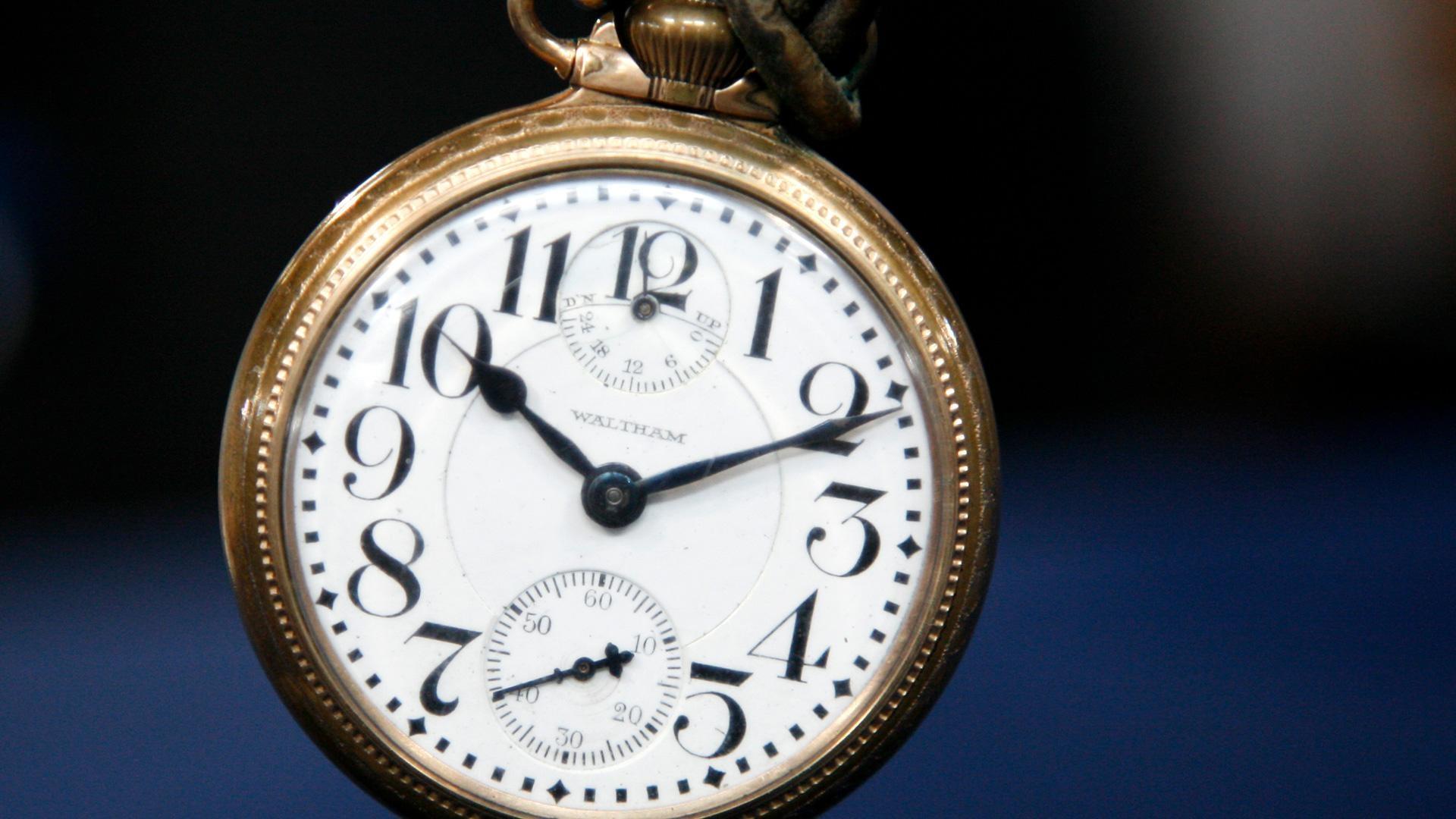 Railroad pocket watch online history