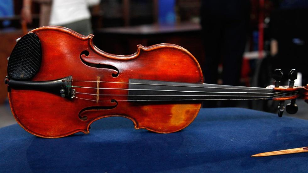 Antiques Roadshow Appraisal 1901 Gemünder American Violin