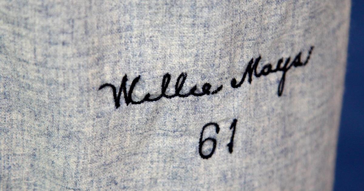 1961 Willie Mays Uniform Walks into Antiques Roadshow