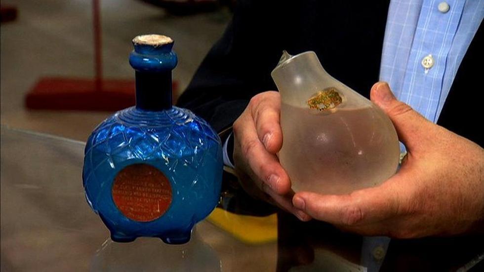 S14 Ep13: Bonus Web Video: Antique "Extinguishers" image