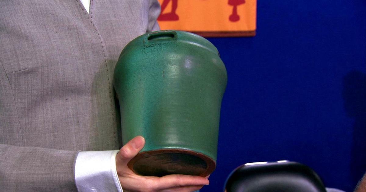 Antiques Roadshow Appraisal Fake TECO Vase Season 15 Episode 19