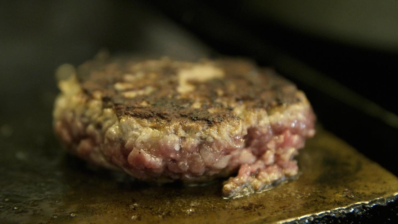 A Chef's Life | Preview: Season 3, Ep. 12: What's Your Beef?