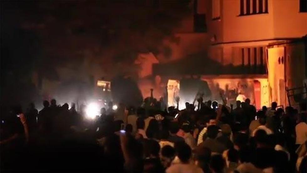 New Protests Erupt in Tahrir Sq image