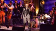 Annie Lennox: Nostalgia in Concert - "Mood Indigo"