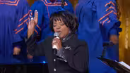 Shirley Caesar Performs "Sweeping Through the City"