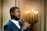 Usher Sings "Georgia on My Mind"