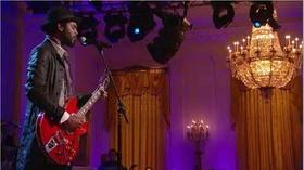 Video thumbnail: In Performance at The White House In the Evening (When the Sun Goes Down)