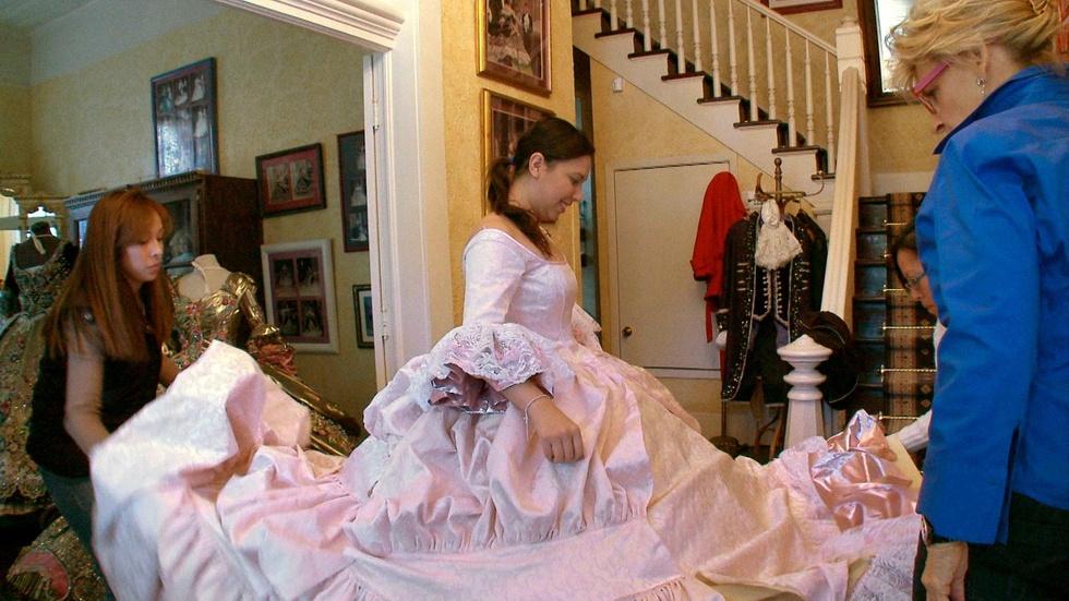 Las Marthas: Nuevo Laredo Debutante Rosario Gets Fitted for image