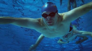 Men Who Swim - Trailer