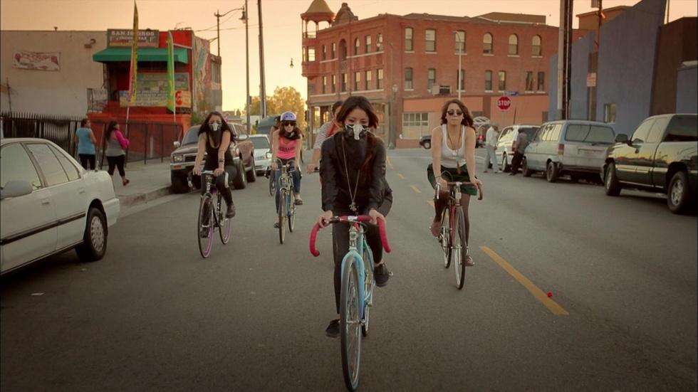 S18 Ep11: Ovarian Psycos - Women Find Strength in Numbers - image