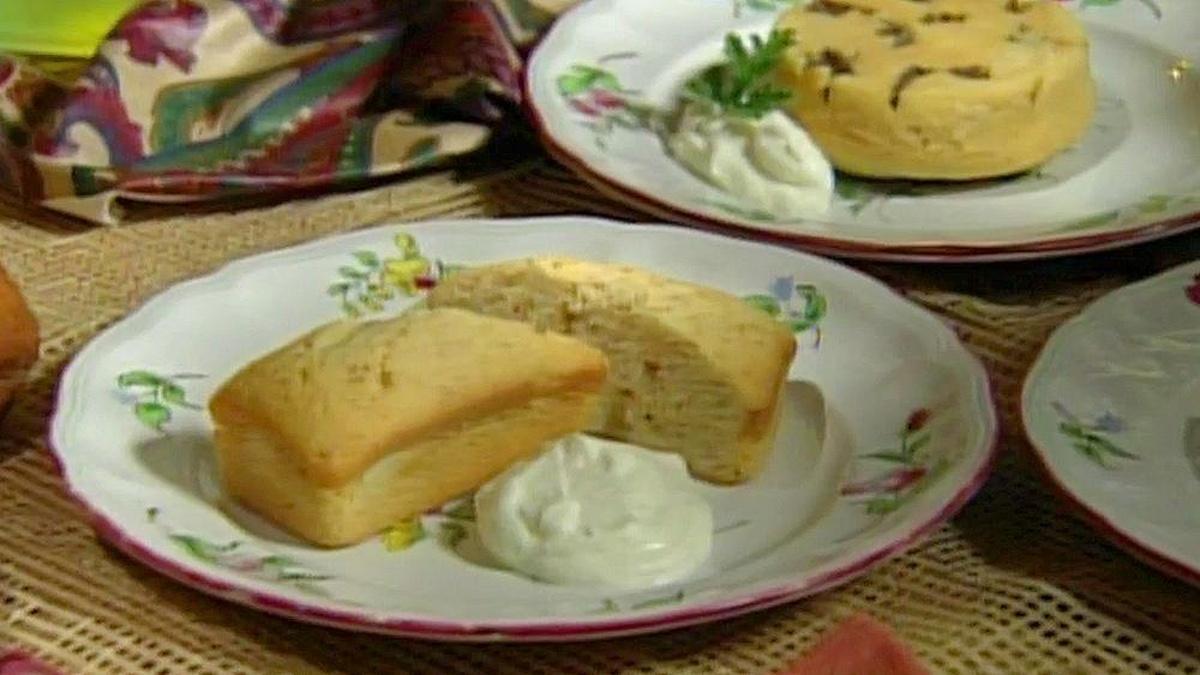 S2 E8 Baby Cakes with Johanne Killeen Baking With Julia Programs