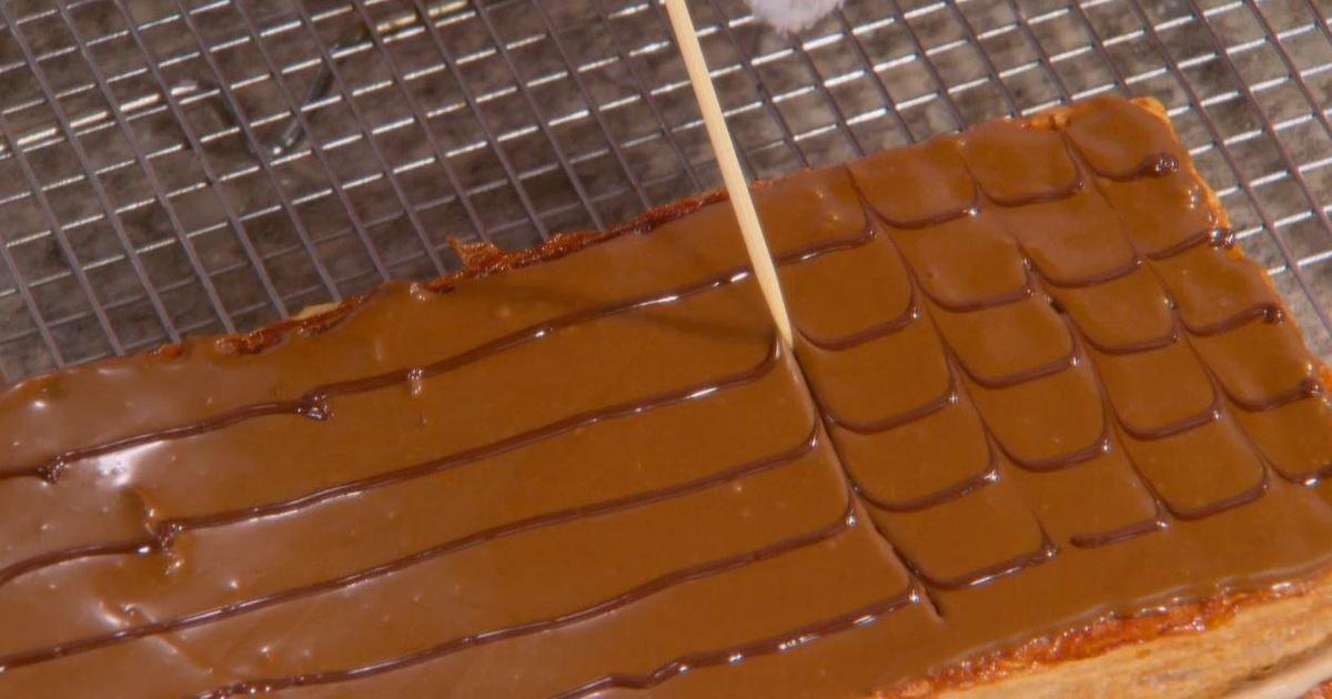 Martha Bakes How to Make the Napoleon Design on Cake PBS