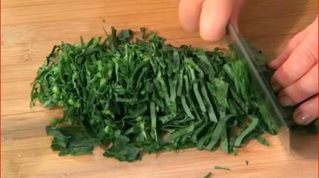 How to Chiffonade Kale