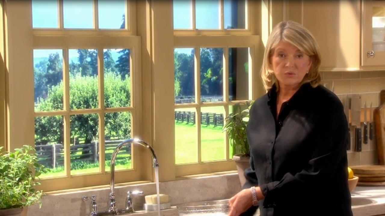 Martha Stewart's Cooking School | Martha Stewart Tip: Washing Rice