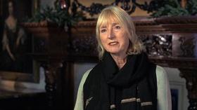 Video thumbnail: Downton Abbey Lady Mary Christmas Dress