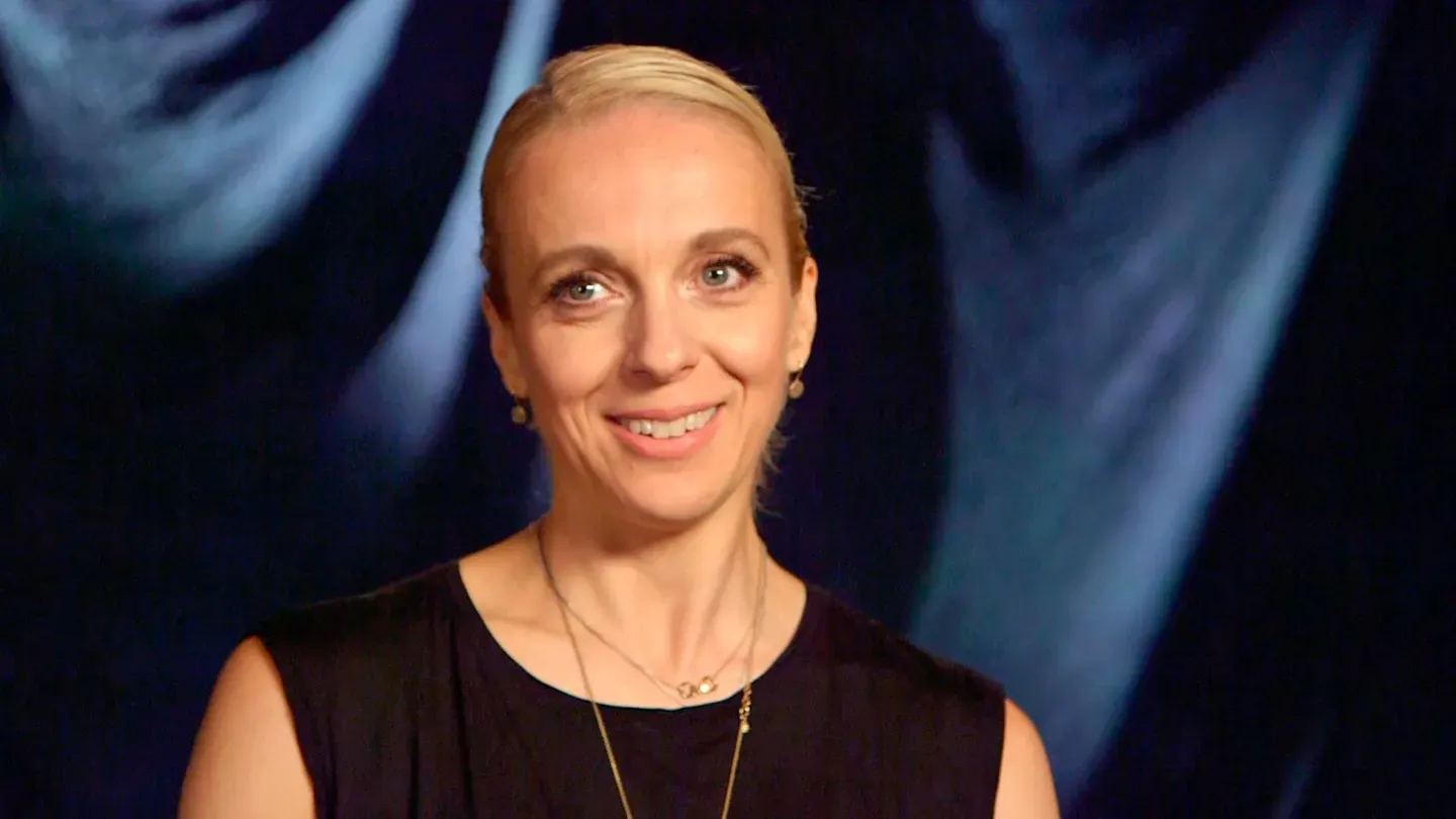 Amanda Abbington vs. YouTube