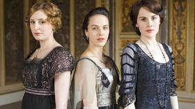 Video thumbnail: Downton Abbey Changing Fashion in the Series