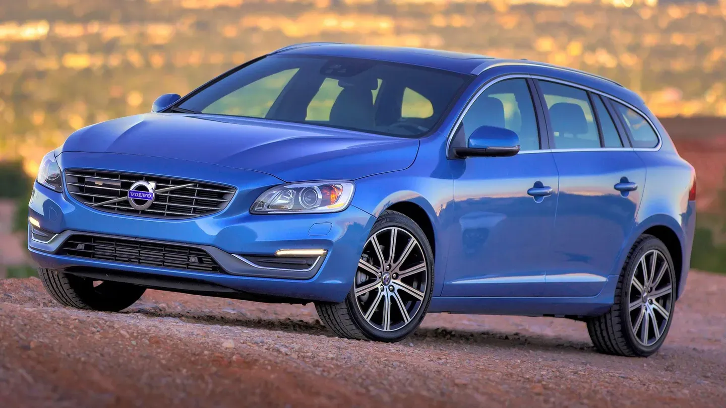 Cab Top & A-Pillar Kit | VOLVO v60 2015