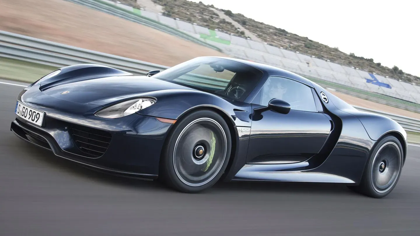 2015 Porche 918 Spyder & 2016 Acura ILX