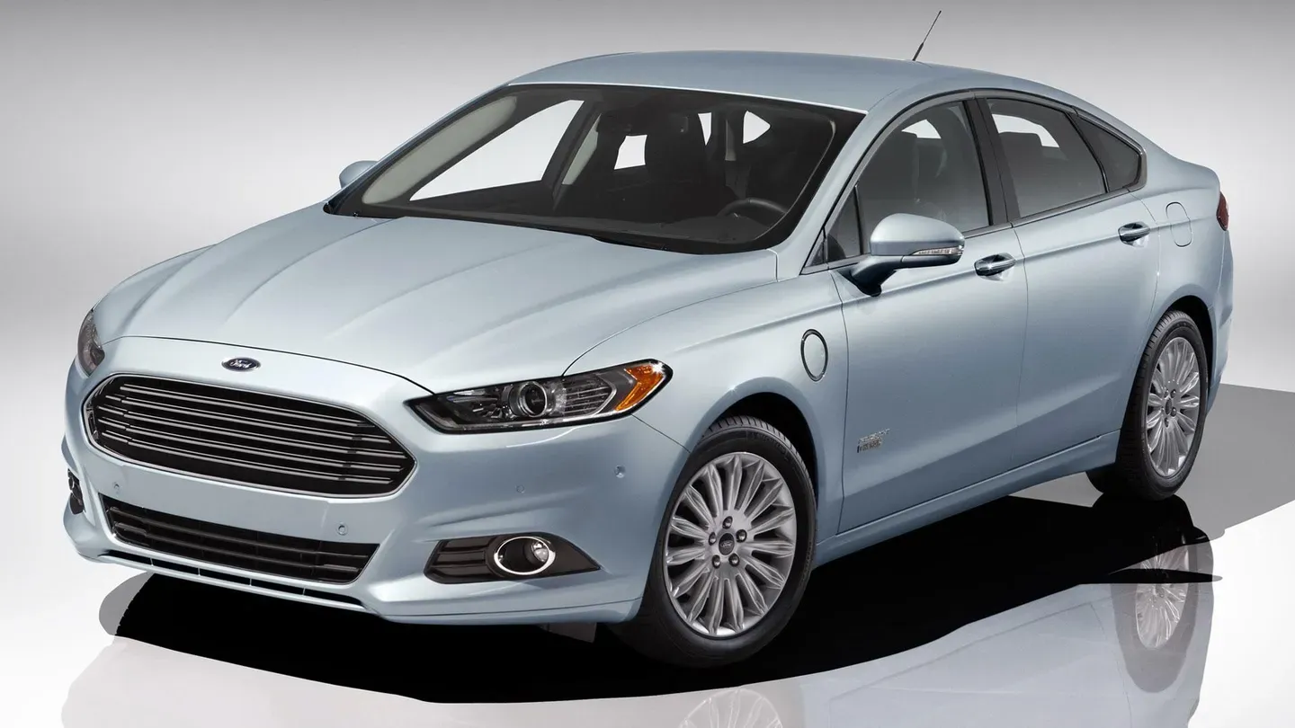 2013 Ford Fusion Energi & 2013 Chevrolet Traverse/Buick Encl