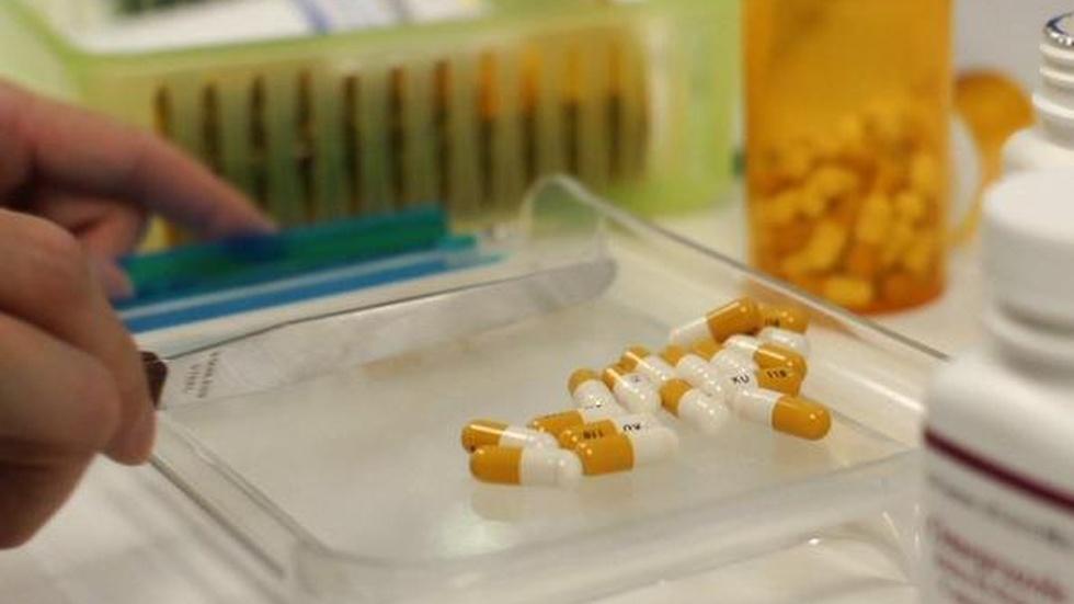 Generic drugs don't necessarily mean low prices image