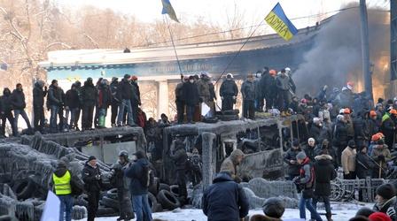 Video thumbnail: PBS NewsHour Protest riots spread across Ukraine