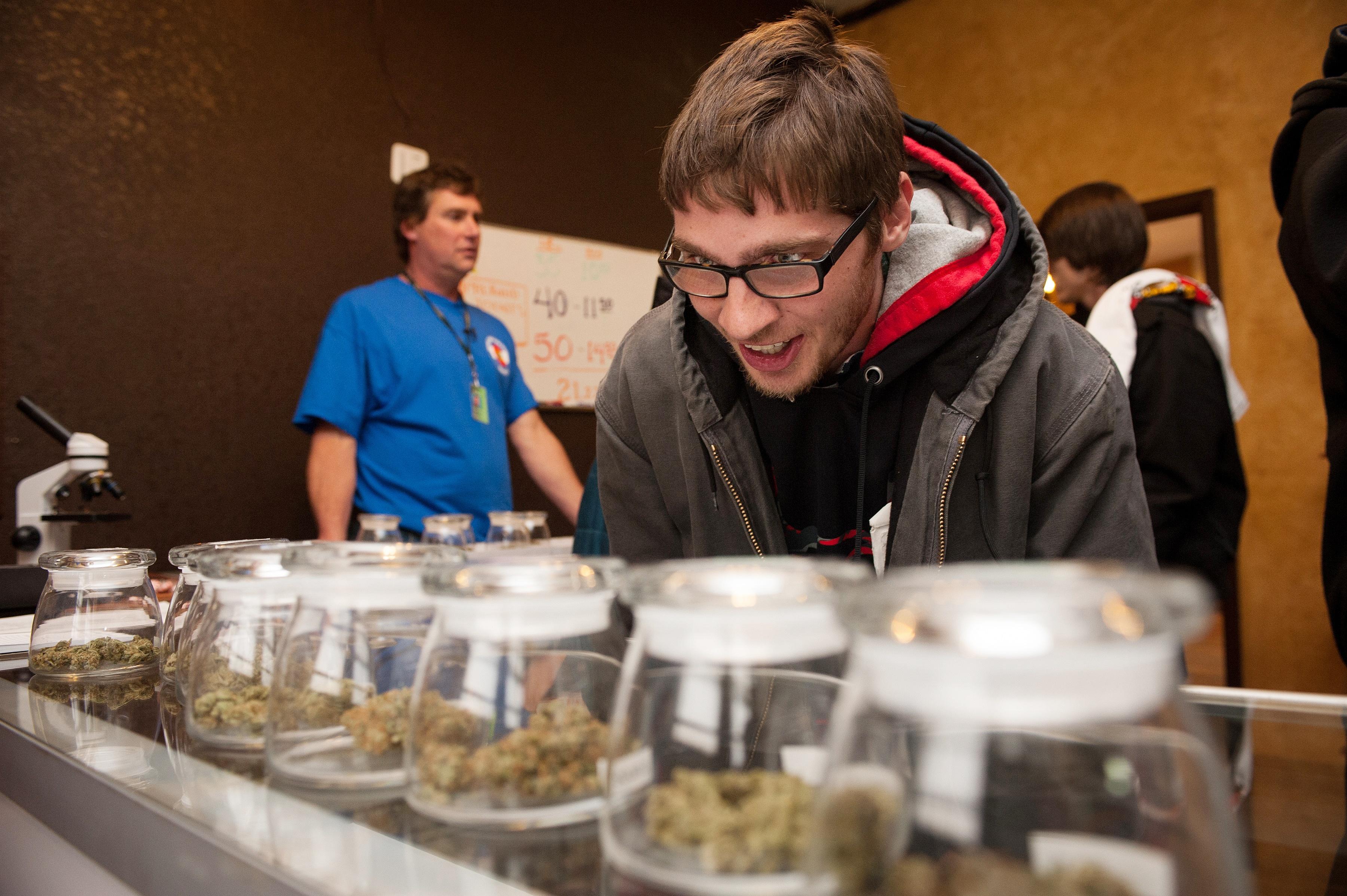 Legal marijuana businesses seek banking solutions