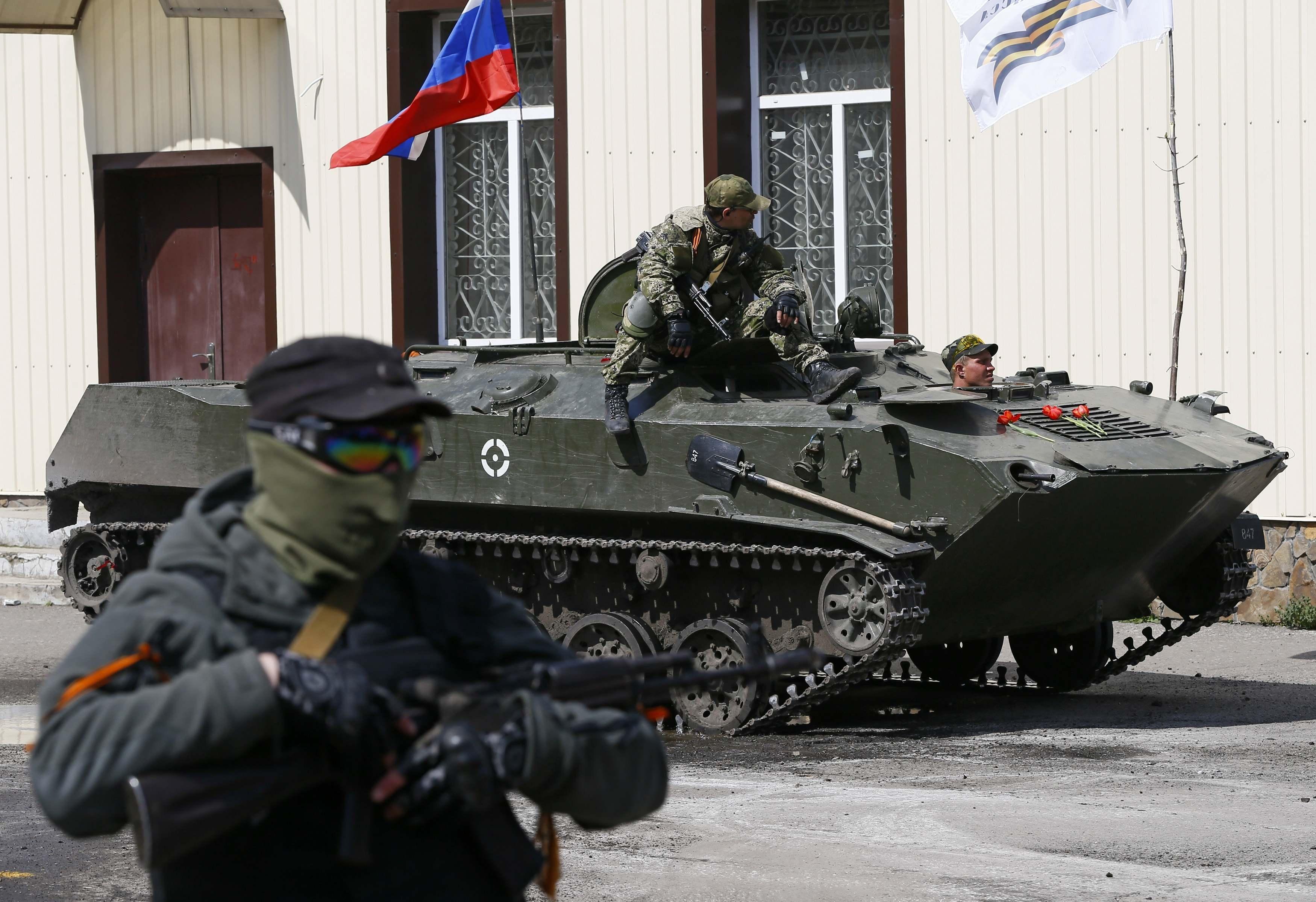 Pro-Russian militias occupy buildings in eastern Ukraine