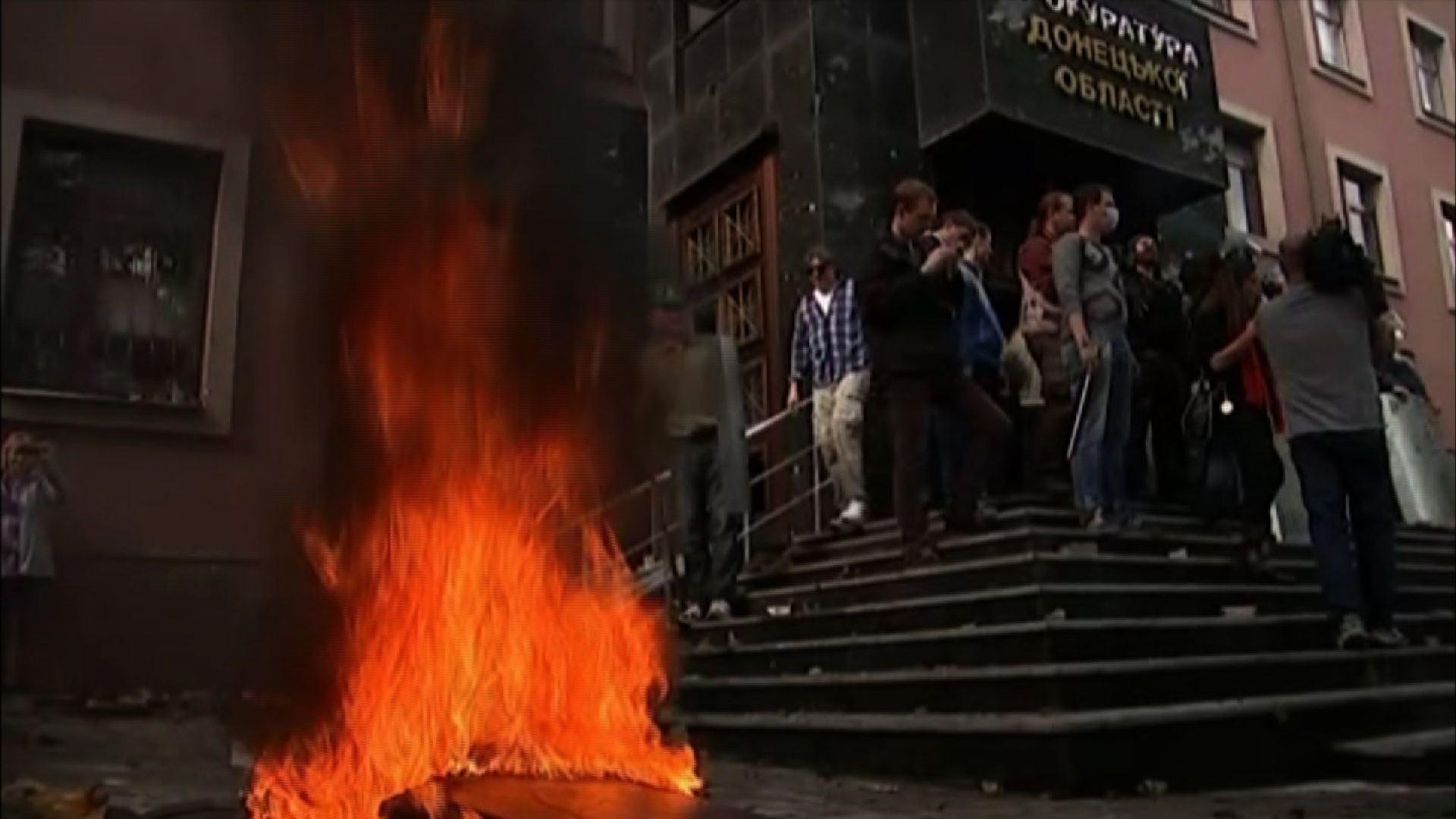 Pro-Russian separatists control symbols of power in Donetsk