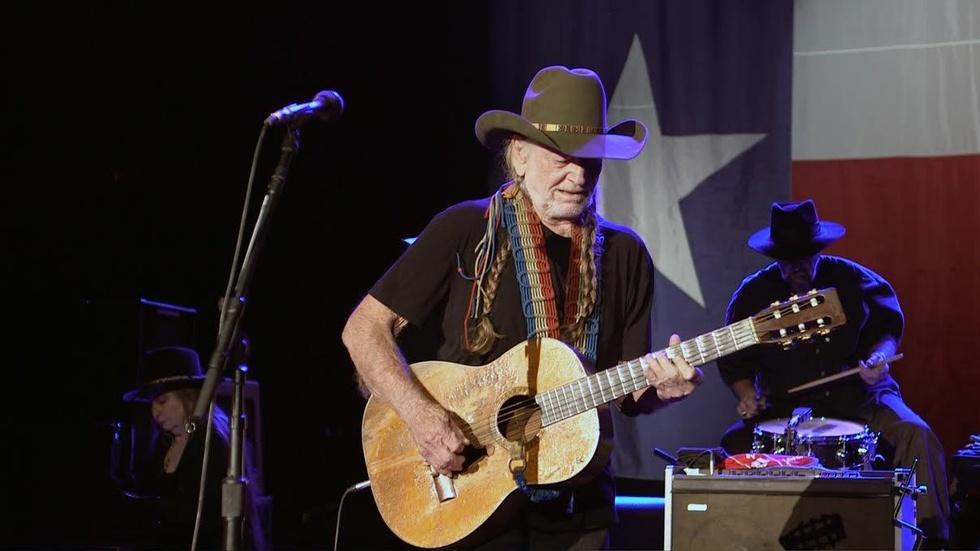 Why Willie Nelson keeps making music with his friends image