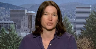 Why few women are leading America's newsrooms