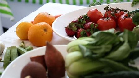 Video thumbnail: PBS NewsHour California school district rewrites menu for student lunches