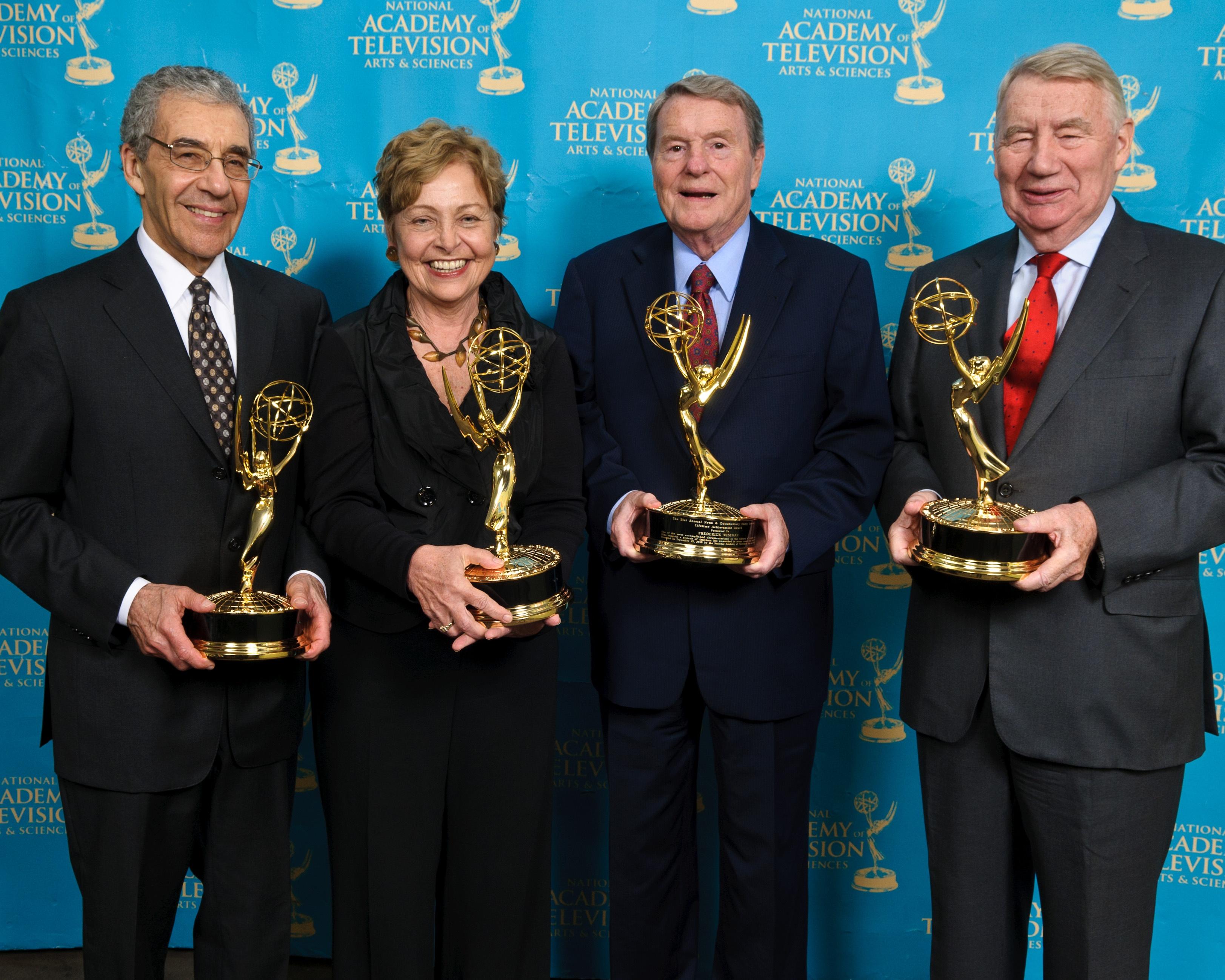 NewsHour executive producer retires after nearly 40 years