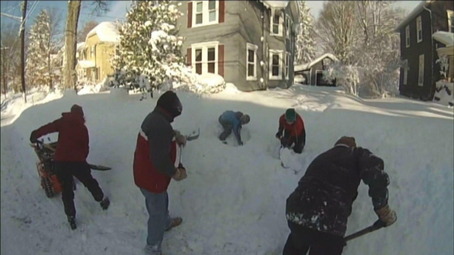News Wrap: Monster snowstorm catches Buffalo off guard