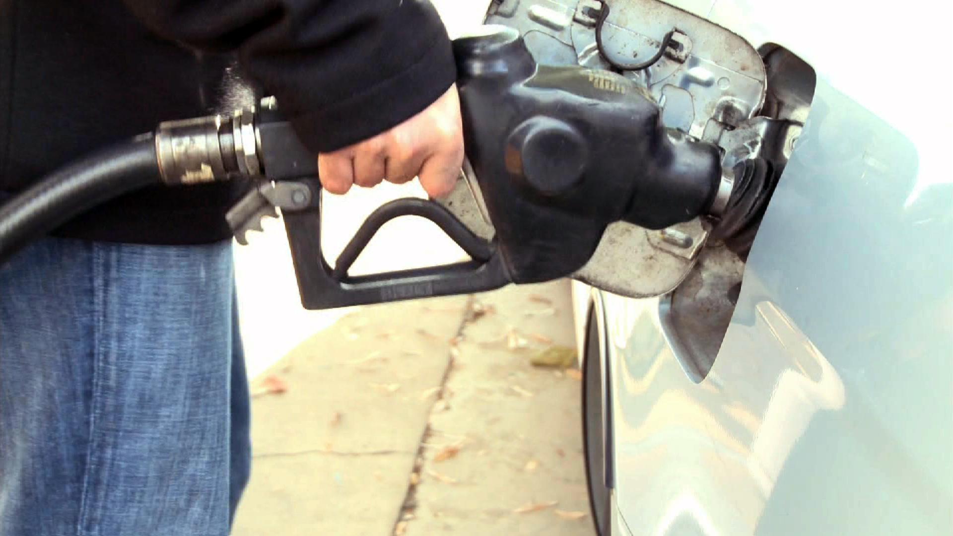 How will plunging oil prices affect the economy?