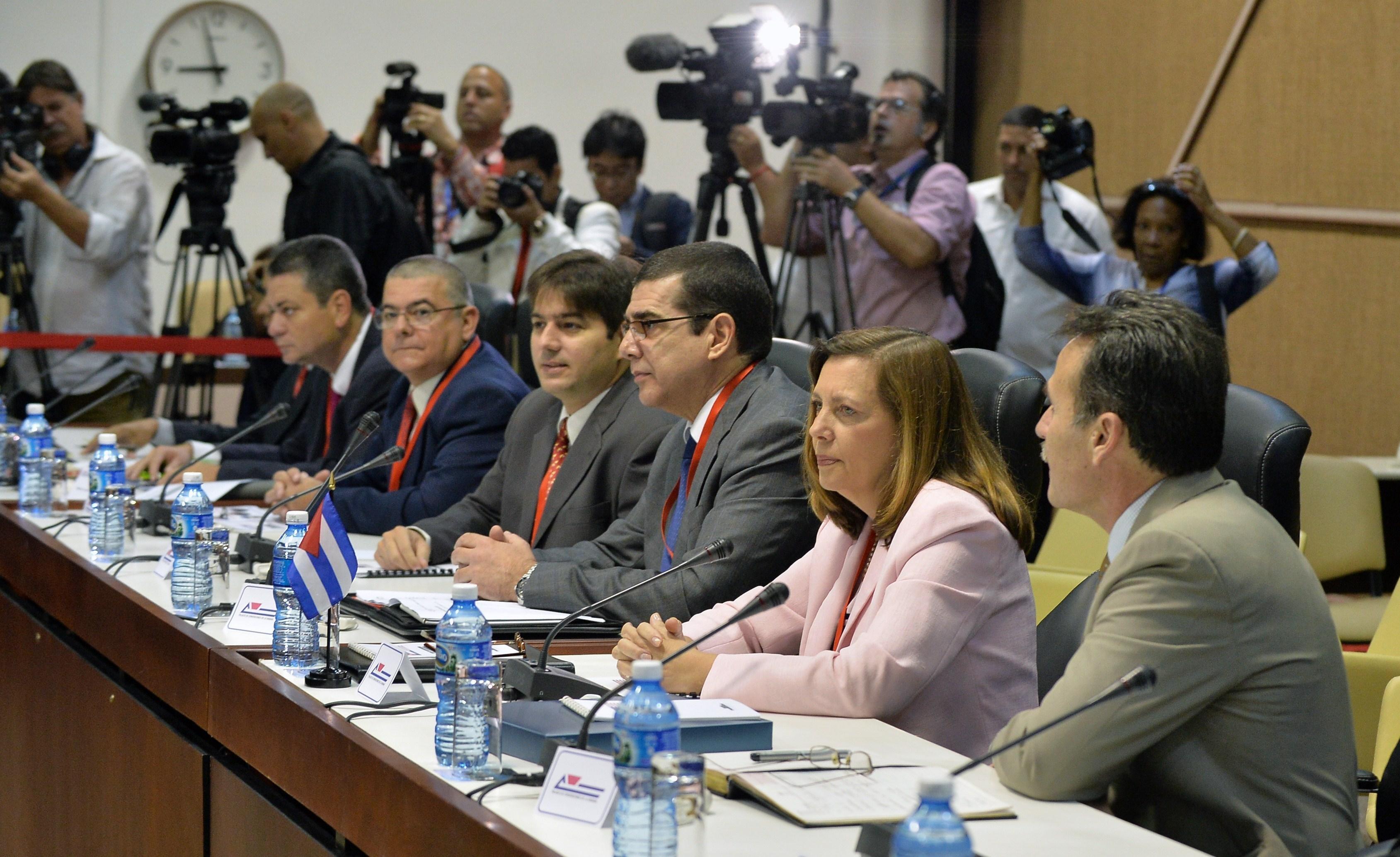Facing resistance from Capitol Hill, U.S. opens Cuba talks