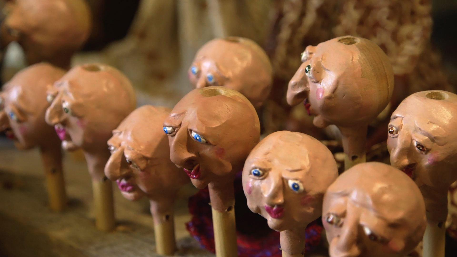 Alaskan puppeteers create theater for adults