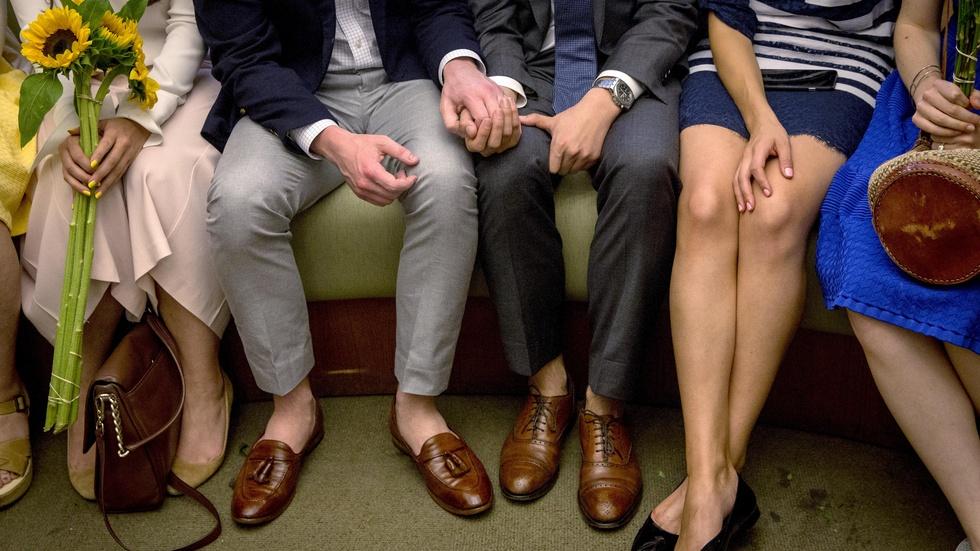Same-sex couples gain equal right to marry image