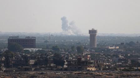 Video thumbnail: PBS NewsHour IS militants launch coordinated assault on Egyptian forces