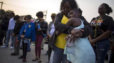 Video thumbnail: PBS NewsHour Gangs and guns fuel Chicago’s summer surge of violence